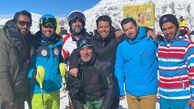 اسکی رفتن دست جمعی گلزار با دوستانش + عکس