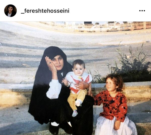 کودکی فرشته حسینی به همراه مادر و خواهر بزرگش + عکس