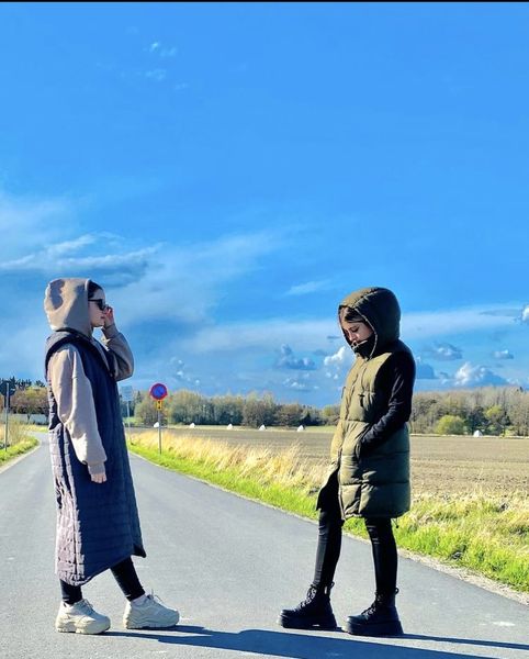 دوقلوهای پرحاشیه پایتخت اینبار با تیپی جنجالی + عکس