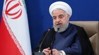 در تحریم که جنایتکاران کاخ سفید بر ما تحمیل کردند مردم سرافراز بیرون آمدند